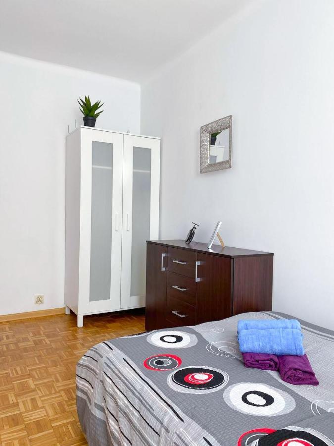 Room №3 Grzybowska 5 The Very Center Of Varsovie Extérieur photo